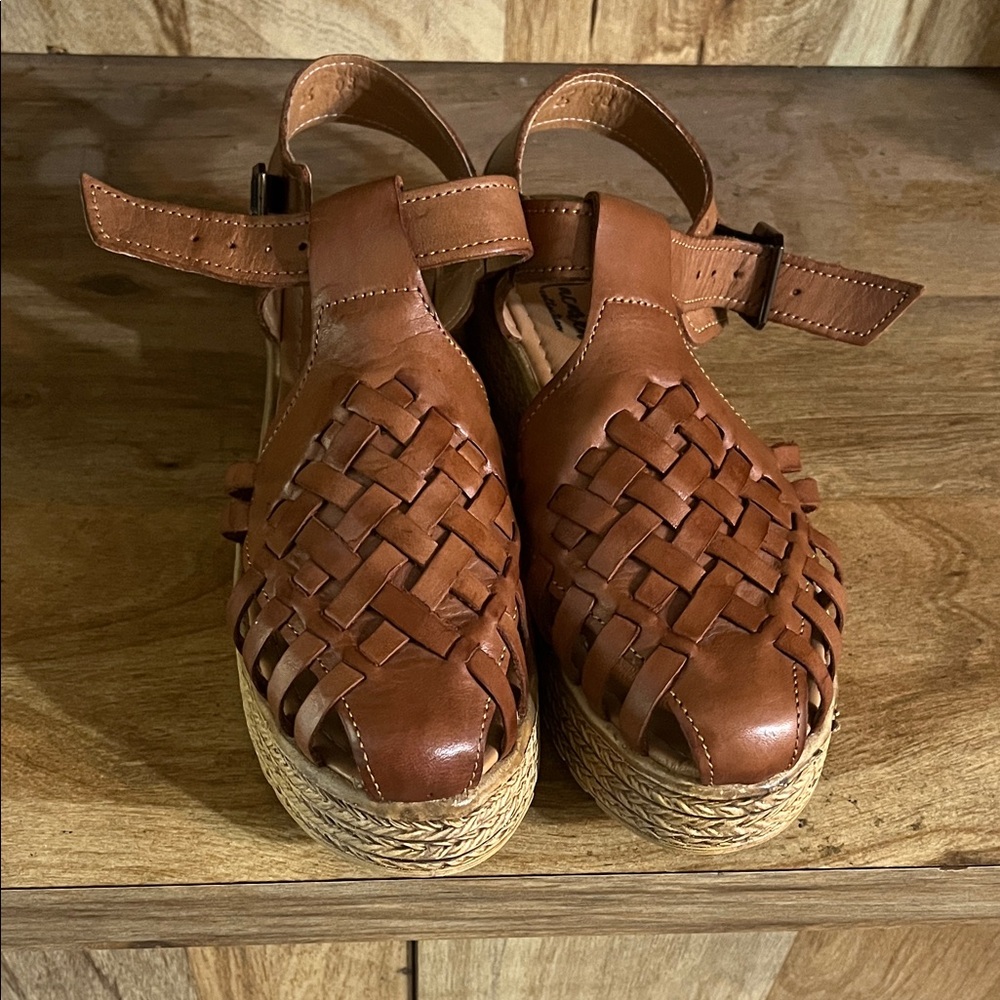 Handmade woven all leather espadrilles